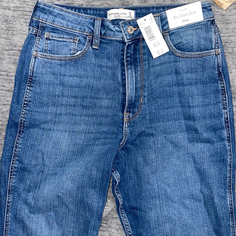 Abercrombie & Fitch The Mom Jean fit High Rise 29 waist 8 length